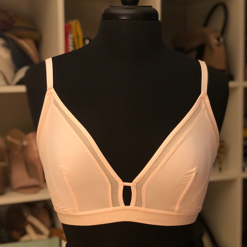 NWOT Gorgeous Soft Pink Busty Bralette